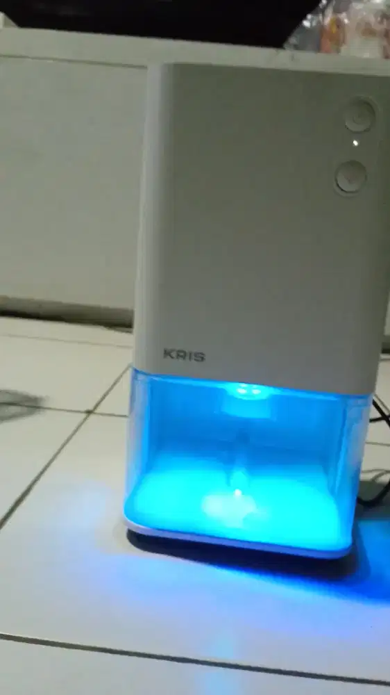 Alat penyerap lembab kamar dan ruangan