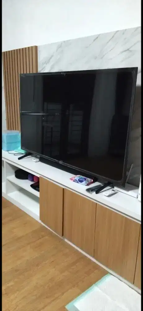 Jual cepat tv sonny 65inch kondisi 99%