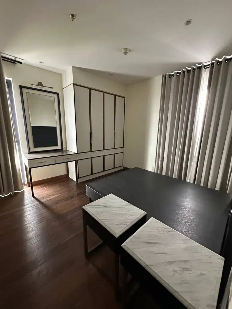 DIJUAL APARTEMEN GRAHA GOLF ALEXA 4BR BARU GRESS FULL FURNISH