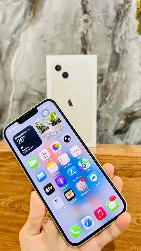 Iphone 13  warna putih