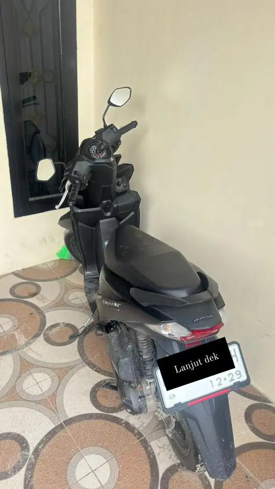 BEAT DELUXE KEYLESS 2024