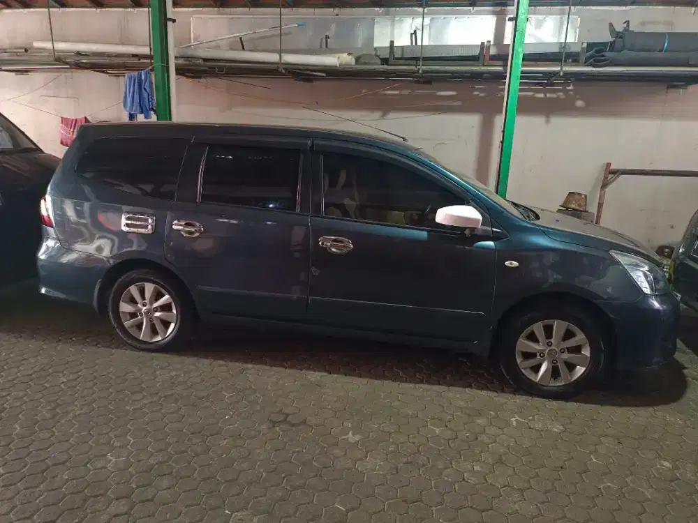 Nissan grand livina XV 1.5c tahun 2013 (Nopol T)