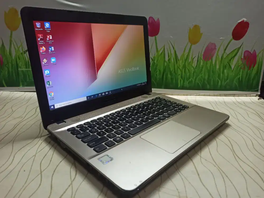 Laptop sekolah /mahasiswa.. Asus Vivobook 14 X441UAR i3 Gen7/8GB/500GB