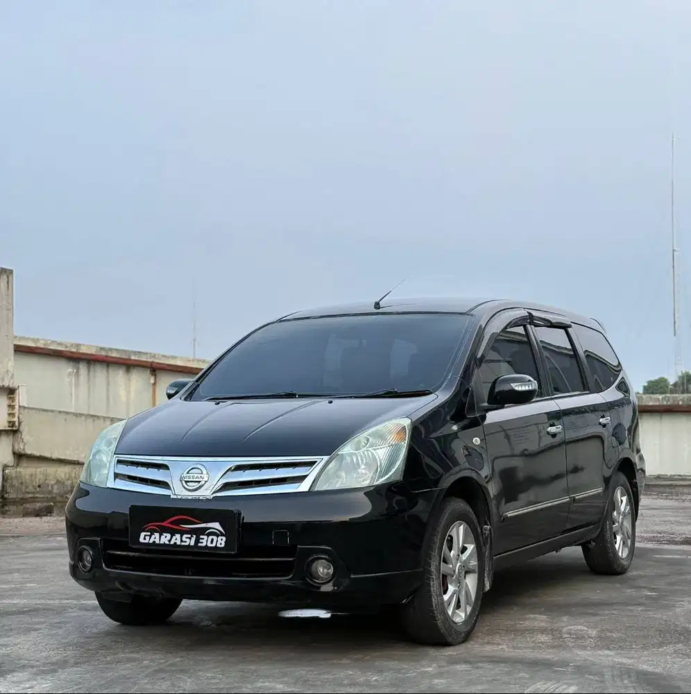 Nissan Grand Livina XV 1.5 Ultimate AT  Automatic 2012 Hitam KM 120 rb
