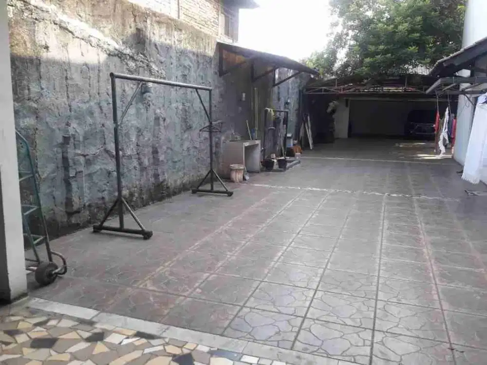 rumah tua hitung Tanah di jalan H samali kalibata jakarta selatan