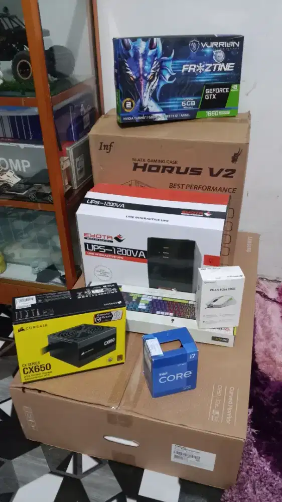 PC Gaming .cocok  juga buat konten cretaor editing video dan foto..