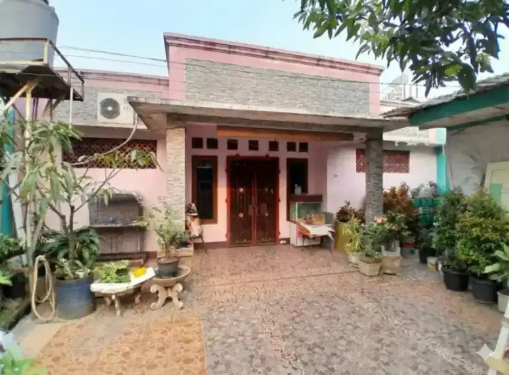 RUMAH STRATEGIS DI JALAN UTAMA JALAN RAYA BOGOR | DKI JAKARTA