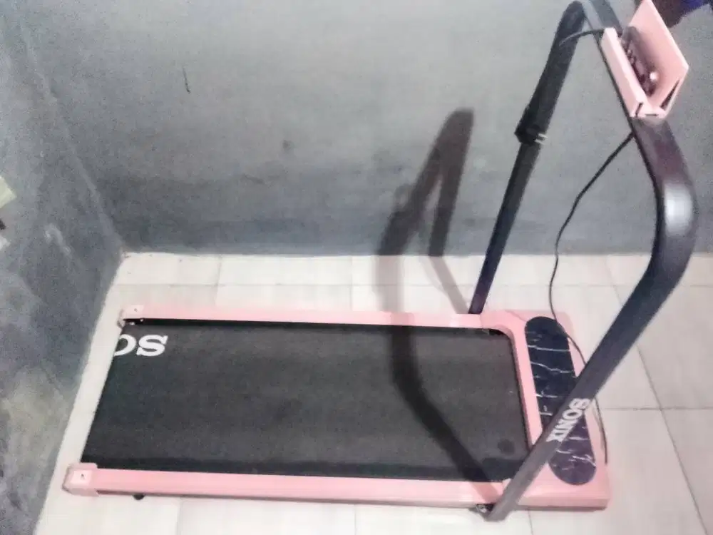 Treadmill sonix str01 + armrest warna pink