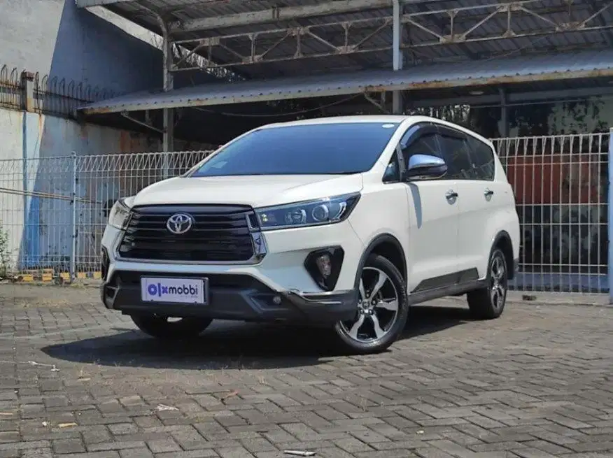 DP RINGAN - Kijang Innova 2.4 Venturer Solar-AT-2022 OT