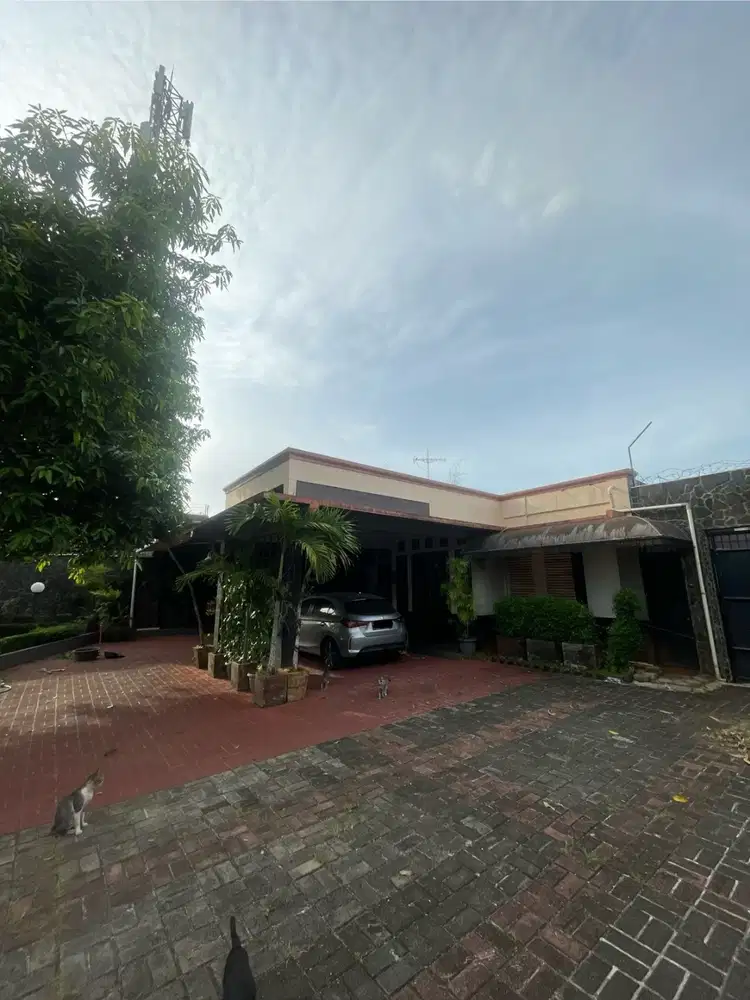 DIJUAL RUMAH SUPER LUAS HITUNG TANAH JL KI HAJI SAKIM TANGERANG!