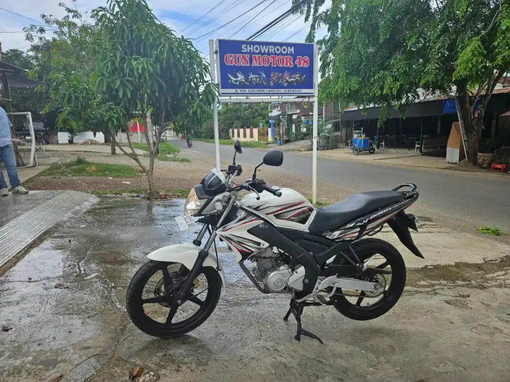 Di jual.yamaha vixion tahun 2015