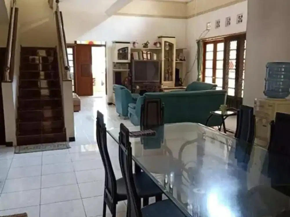 RUMAH PANTAI MENTARI