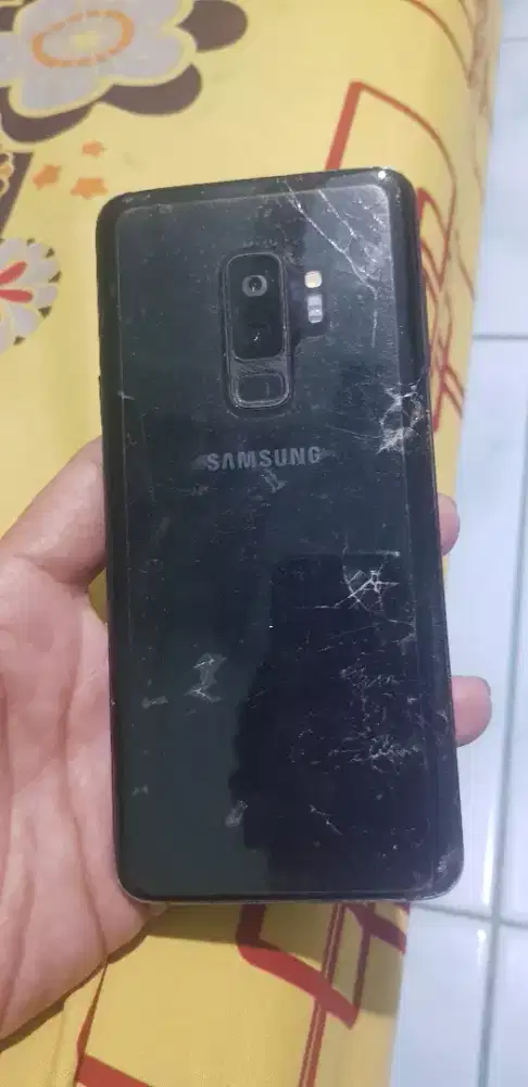 samsung s9+ 6/128 minus harus ganti lcd