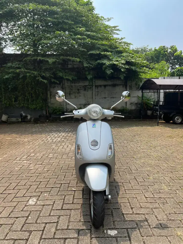 Vespa LX 150 CBU Italy