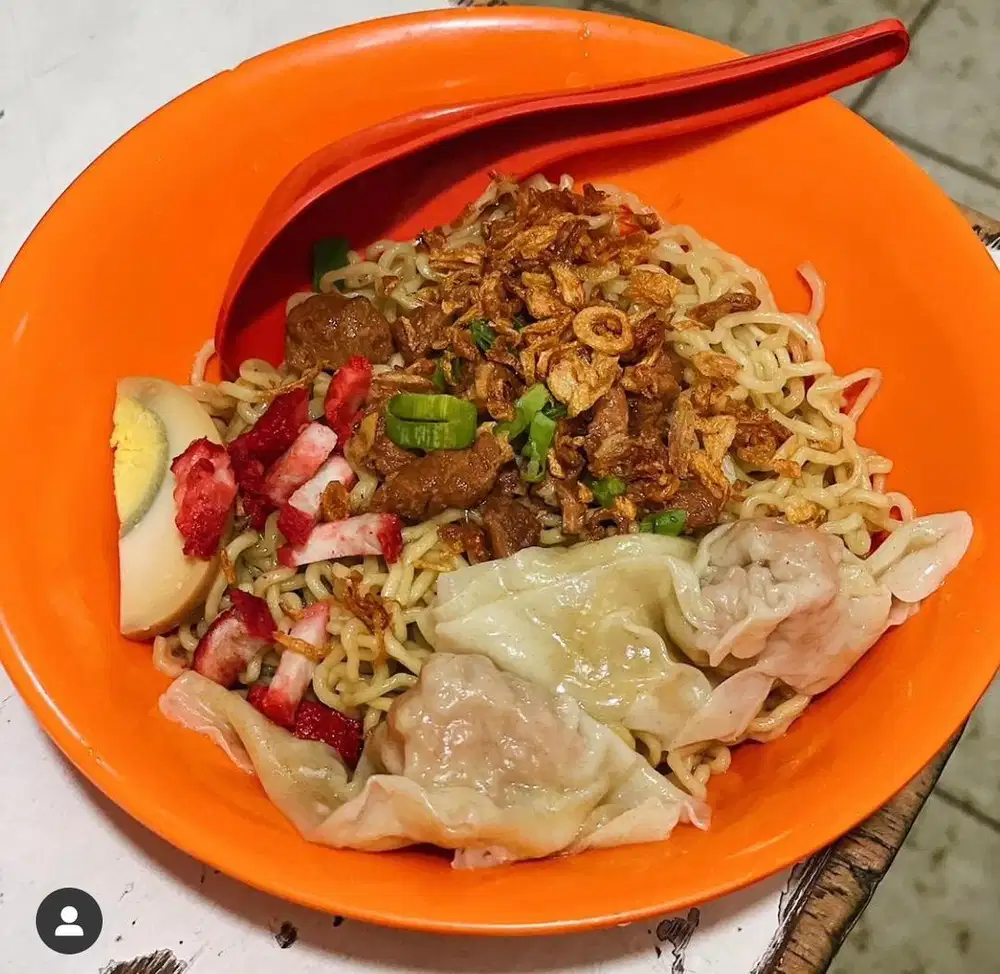 Karyawan Bakmie (Untuk Perempuan)