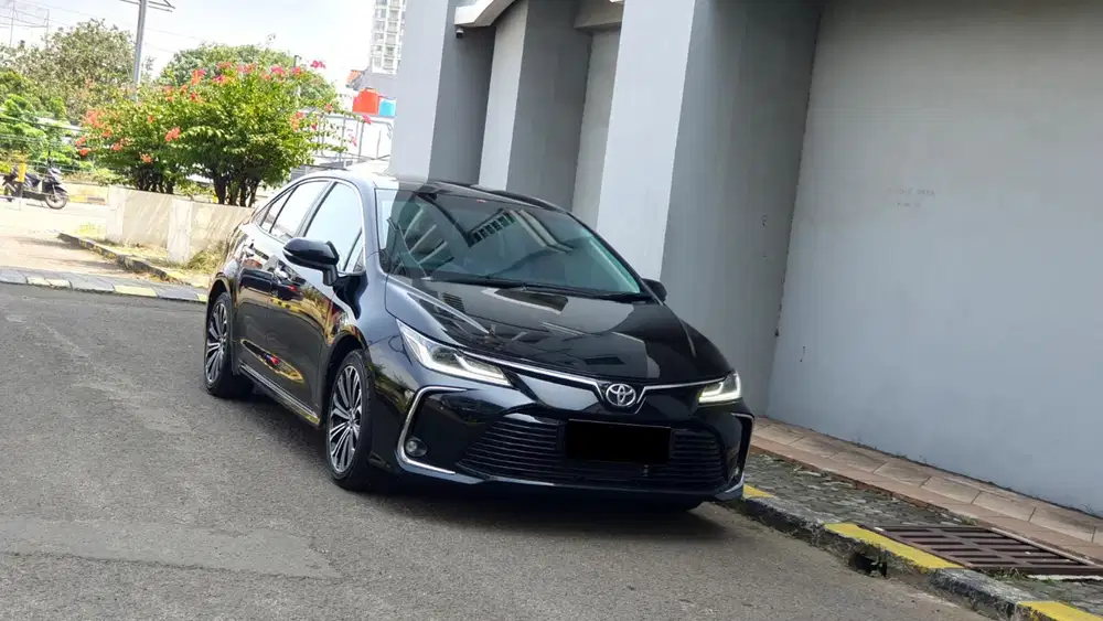 [ LOW KM ] Toyota Corolla Altis 1.8 V AT Hitam 2021/2022