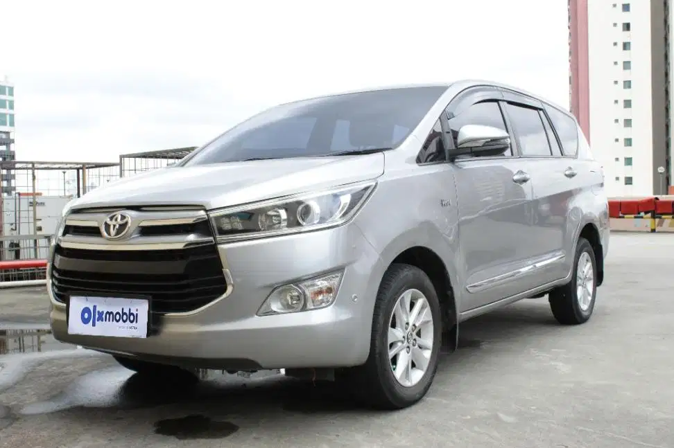 TDP 12JT, Toyota Kijang Innova 2.0 V Bensin-AT Silver 2018