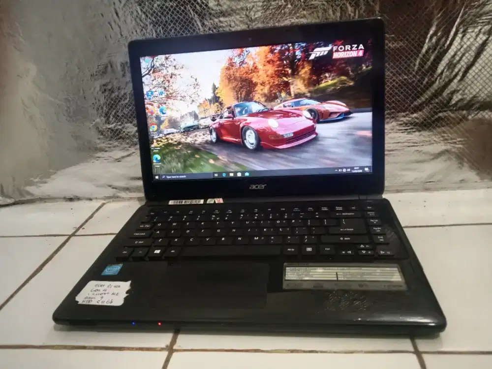 Dijual cepat laptop Acer e1