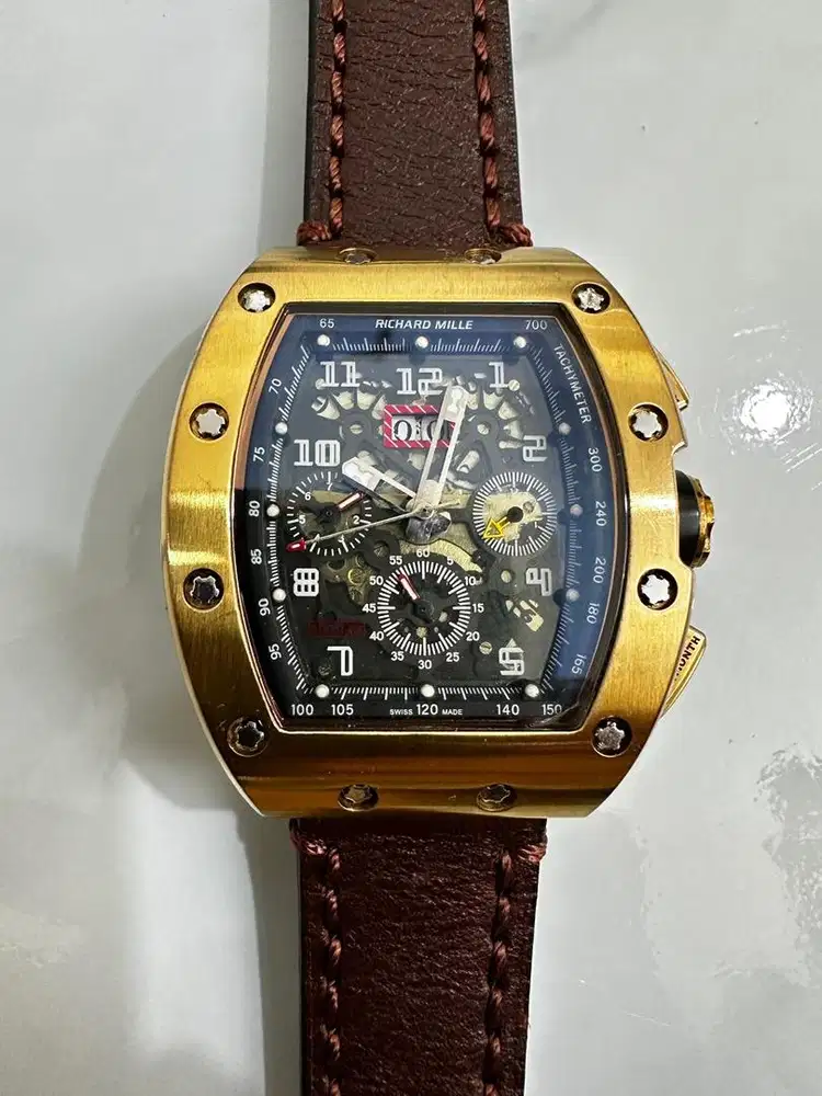 Jam tangan RM .