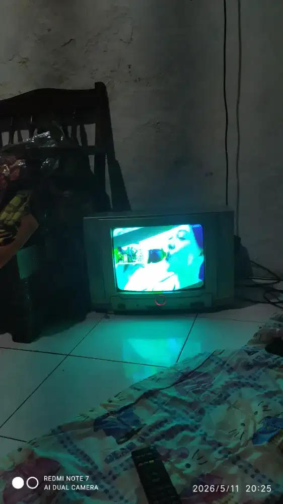 Tv tabung Akari 14inc