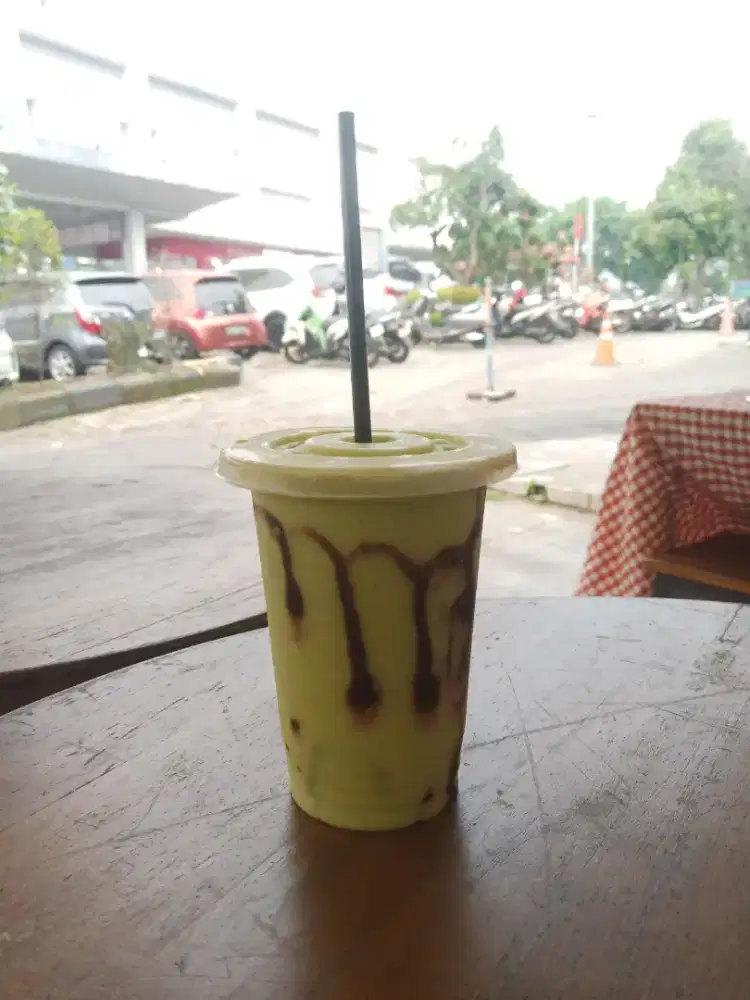 Cari orang untuk bantu2 dagang