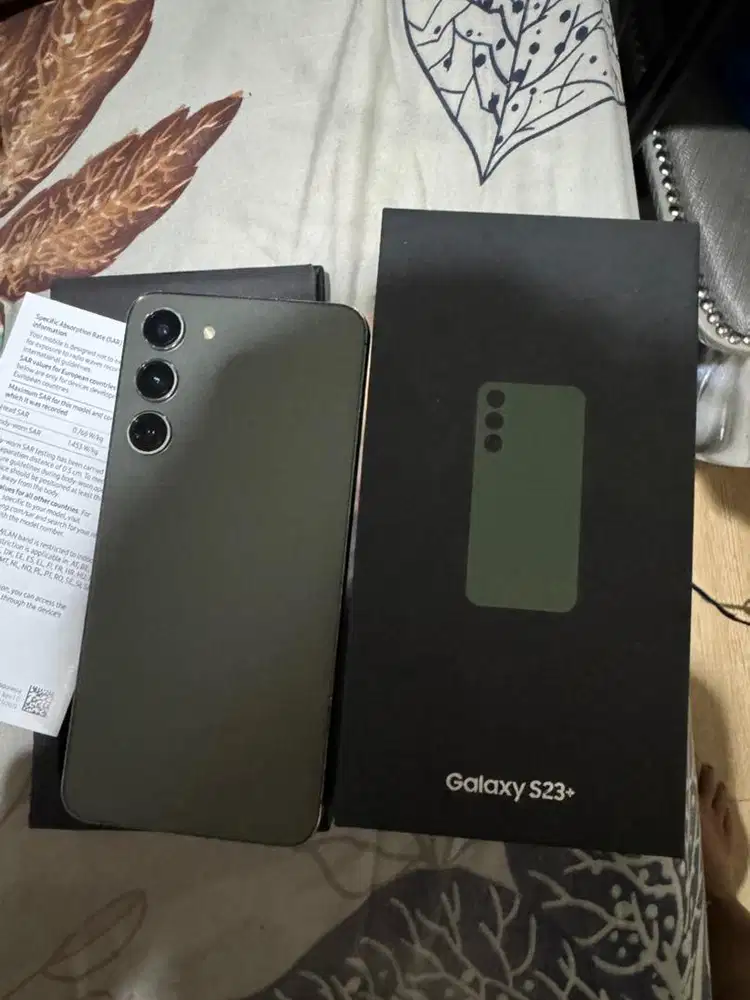 Samsung s23+ 8/512 gb