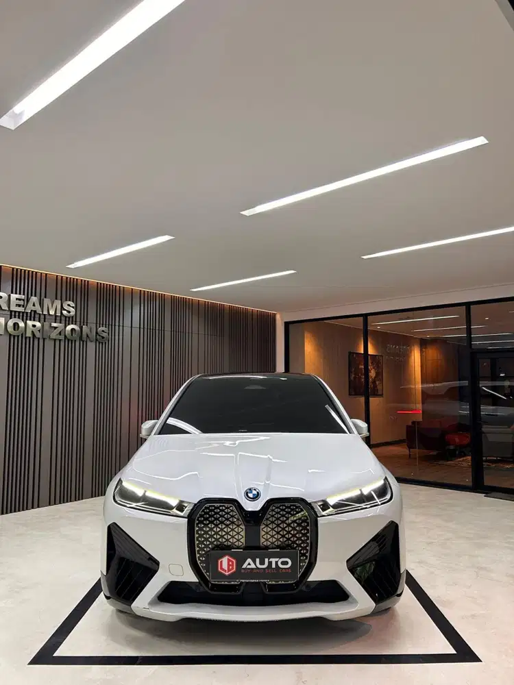 BMW iX EV xDrive40 2024 Putih Full Electric Nik 2023 Km10rb B1951PNO