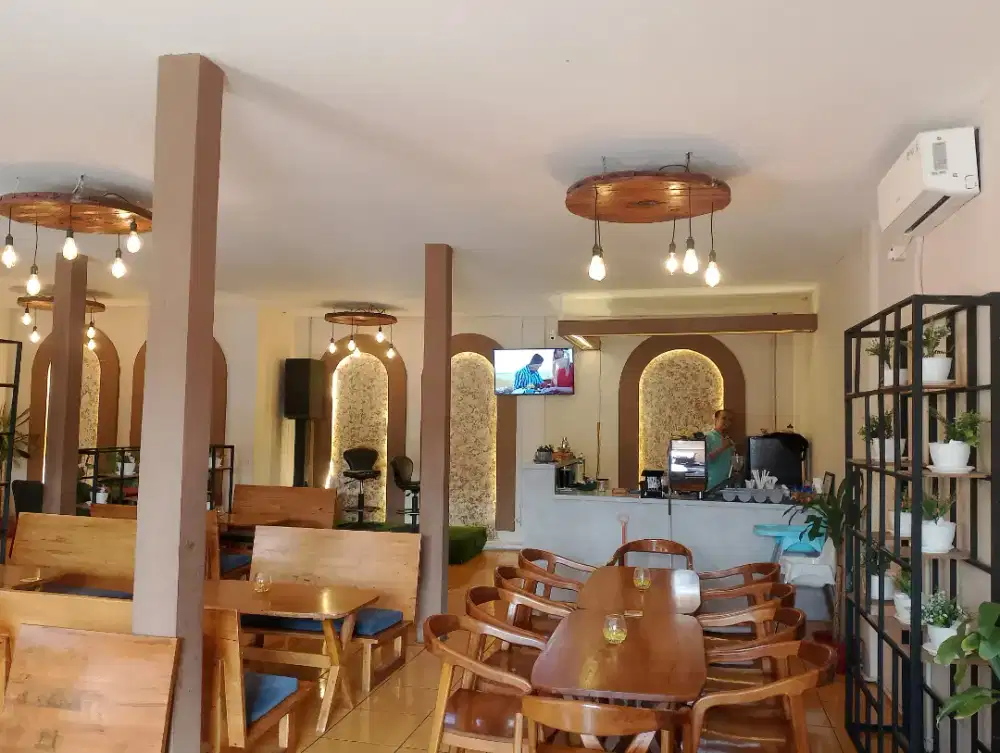 Dibutuhkan karyawan utk Cafe