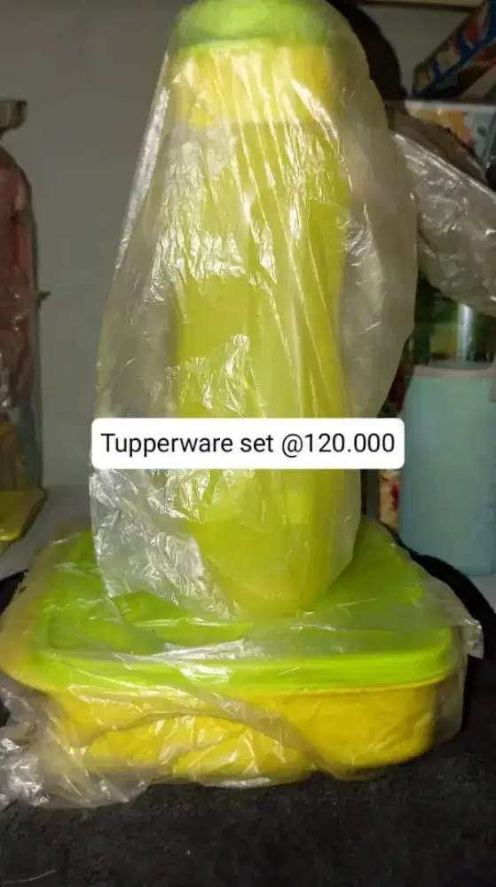 Tupperware tempat bekal & botol