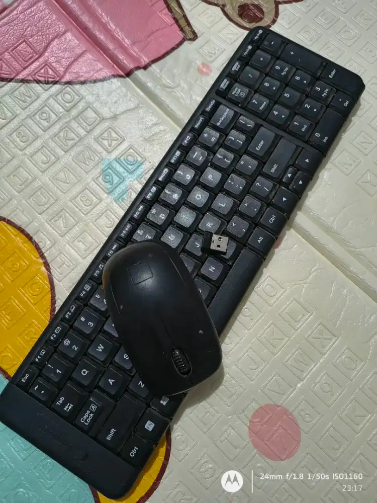 LOGITECH WIRELESS KEYBOARD MOUSE COMBO MK220