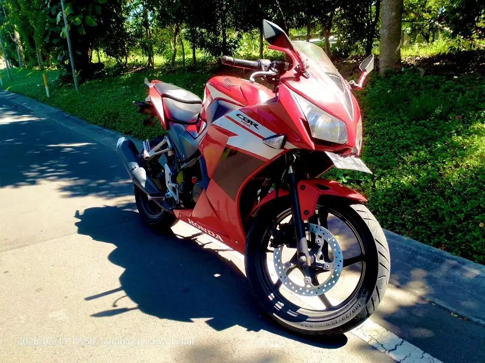 HONDA CBR 2015 MERAH