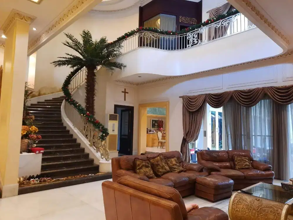 DIJUAL RUMAH MEWAH PAKUWON INDAH VBR 1 MODERN CLASSIC HIGH SPEC FURNIS
