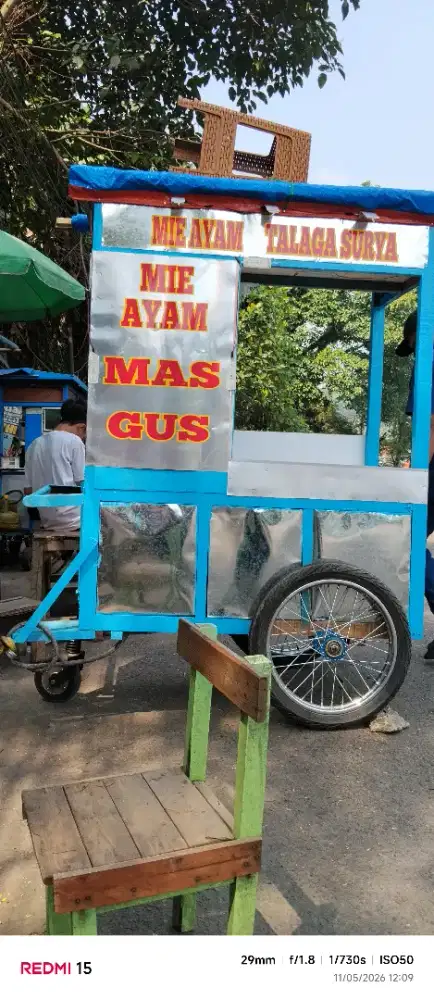 Gerobak mie ayam siap pakai