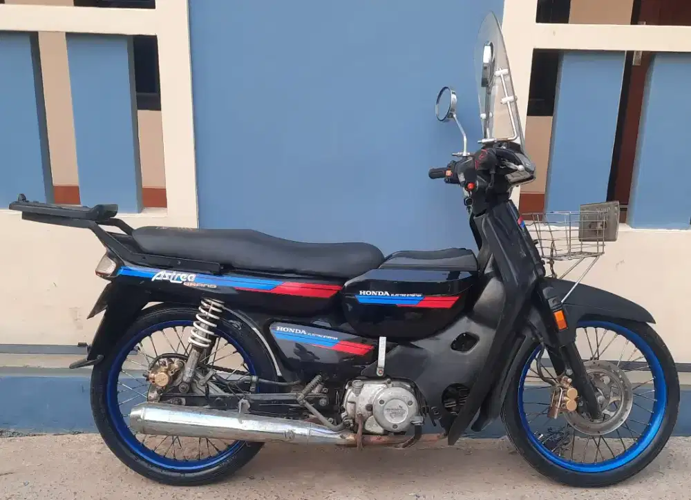 Astrea Legenda 2 Motor Clasic motor jadul