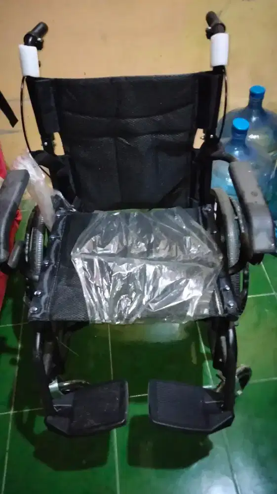 Kursi roda lipat langsia