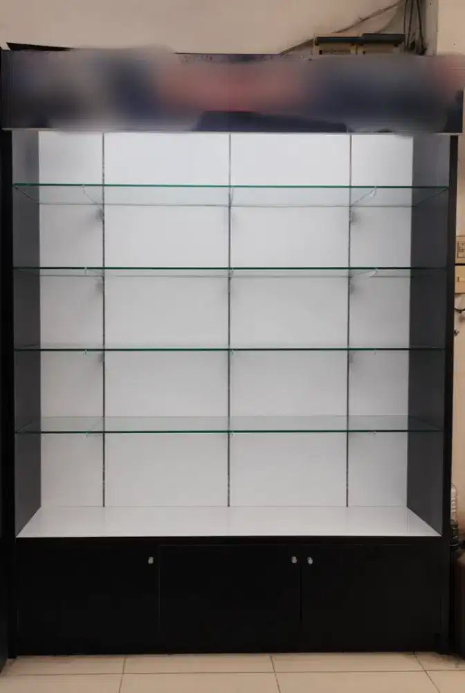 Rak, etalase, lemari display, pajangan