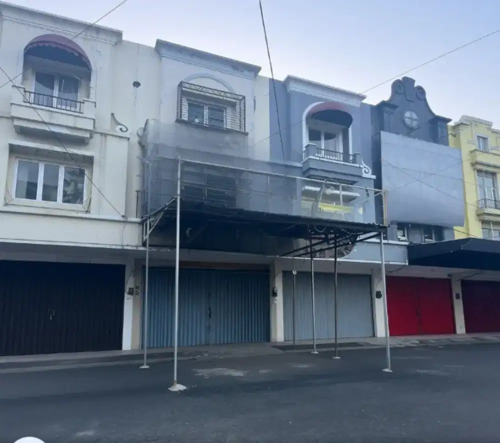 Sewakan Ruko 3.5 Lt Strategis Boulevard Hijau Harapan Indah Bekasi