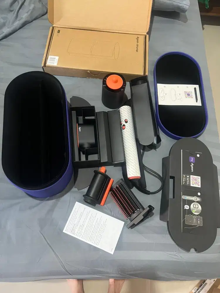 Dyson hairdayer 1000% asli