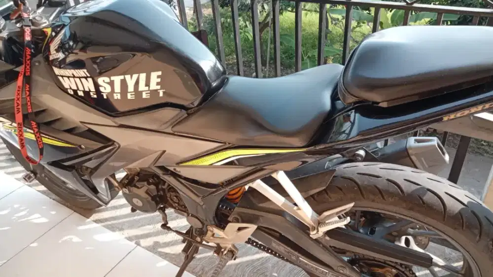 HONDA CBR 150R TAHUN 2017