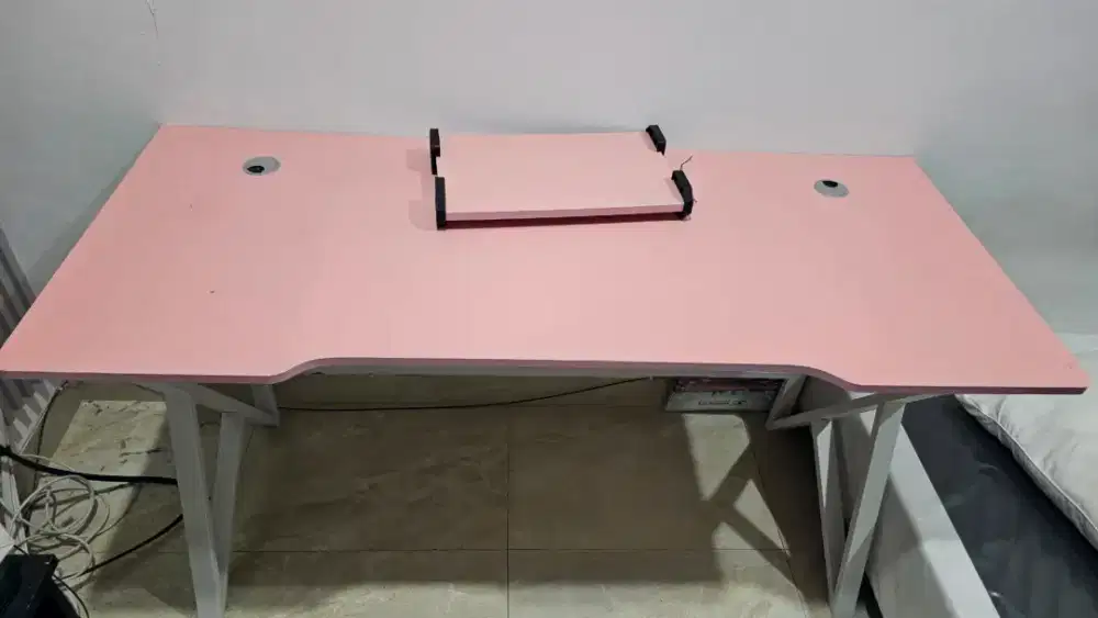 Jual Cepat Meja Komputer