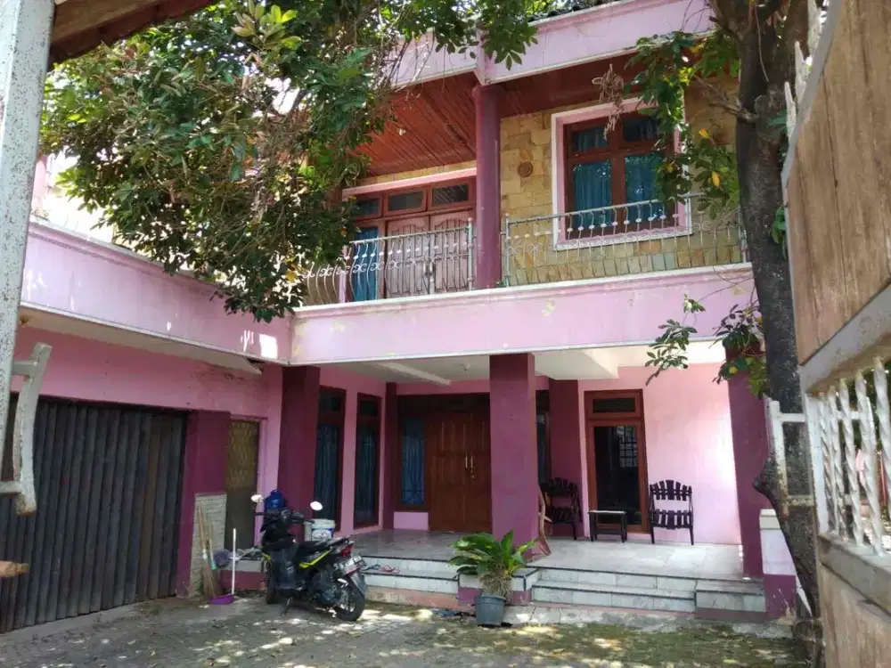 DIJUAL – Rumah Megah 2 Lantai Luas & Strategis di Area Rawalumbu