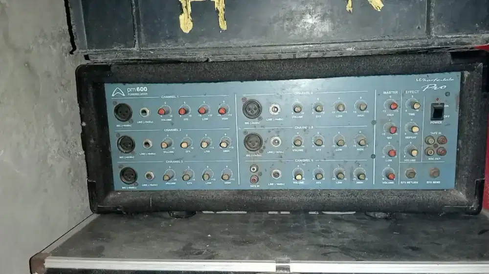 Power Mixer Wharfedale Pro PM600