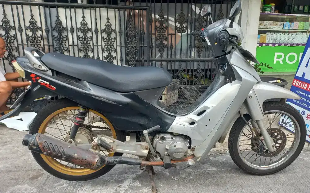 Suzuki Shogun R 2002