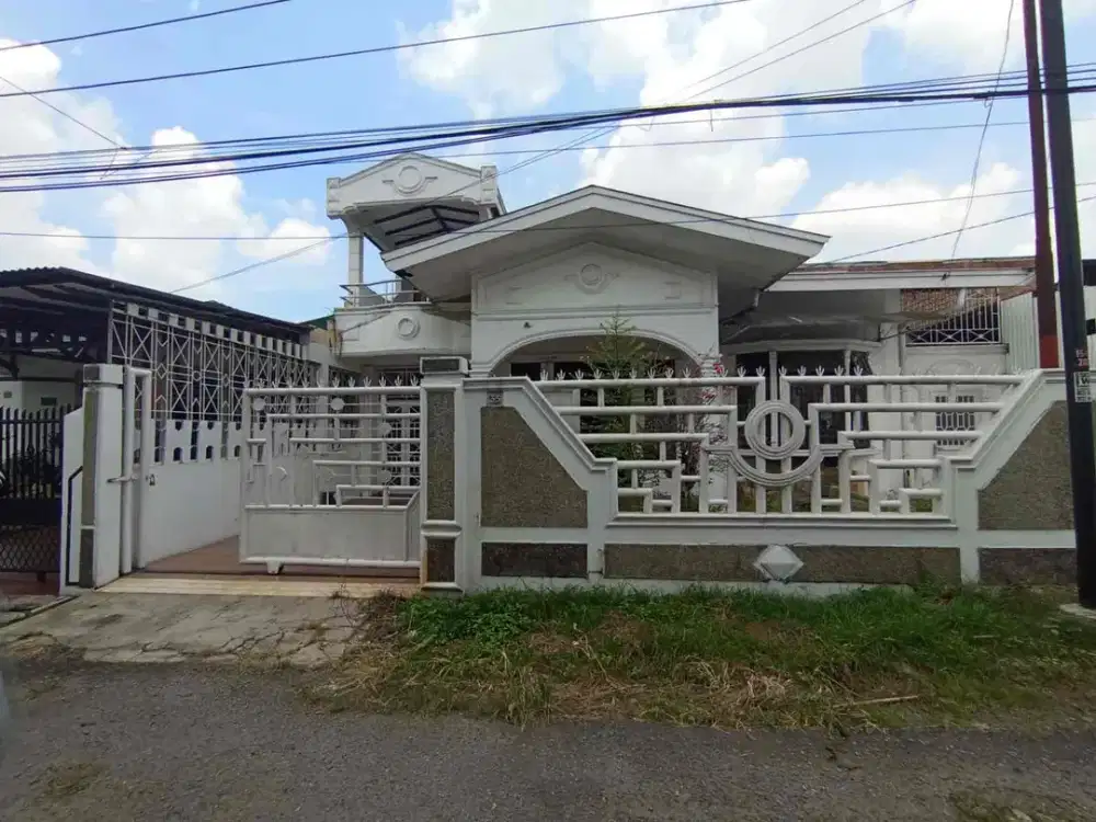 DIJUAL – Rumah Cantik 2 Lantai Bebas Banjir & Strategis di Area Medan Sunggal