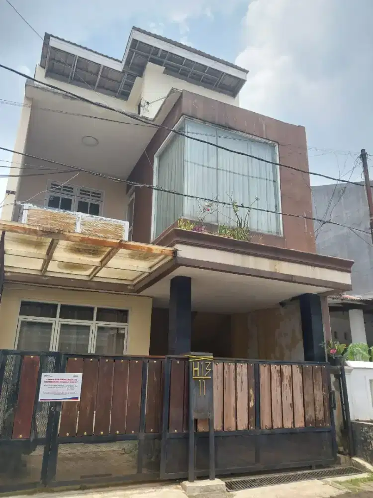 Rumah Villa Dago Ciputat
