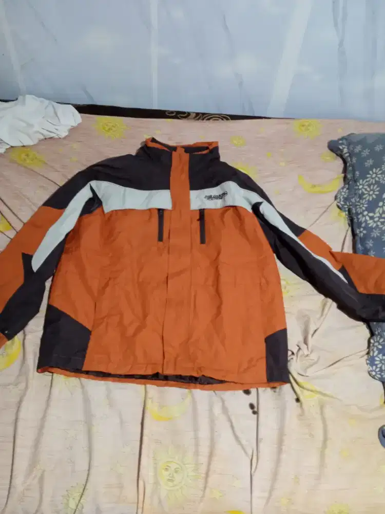 Jual jaket masih bagus tebal