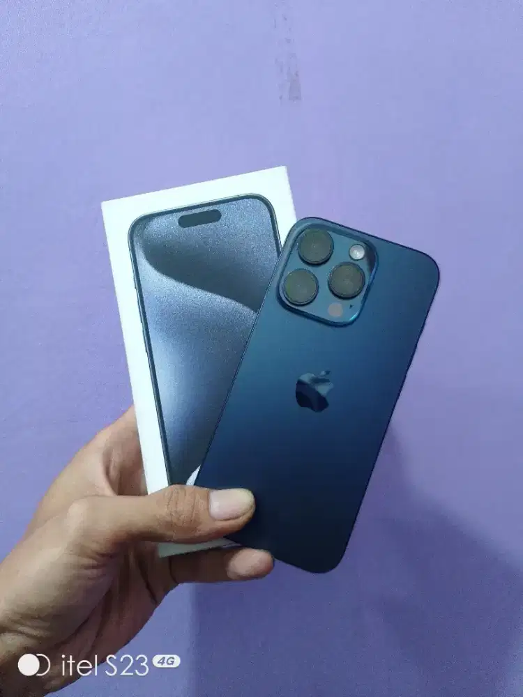 IPHONE 15PRO 256GB FULLSET INTER NO MINUS HEALT BATRE 81%