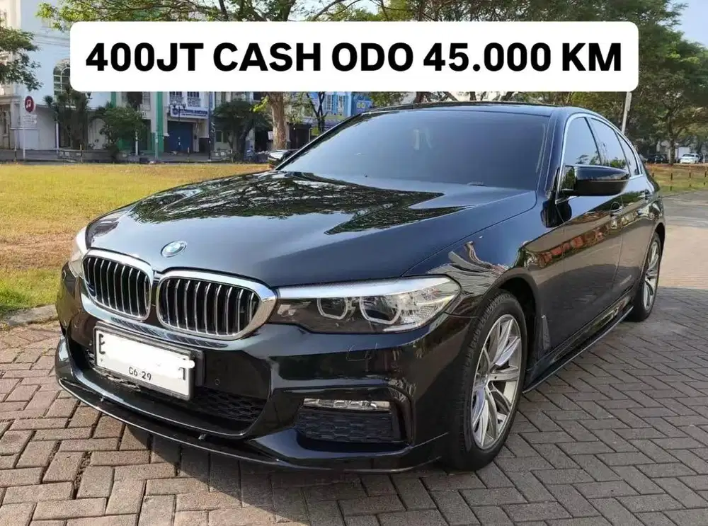 CASH - BMW 520I 2019 Luxury Line Low KM BMW M Performance Bodykit Ori