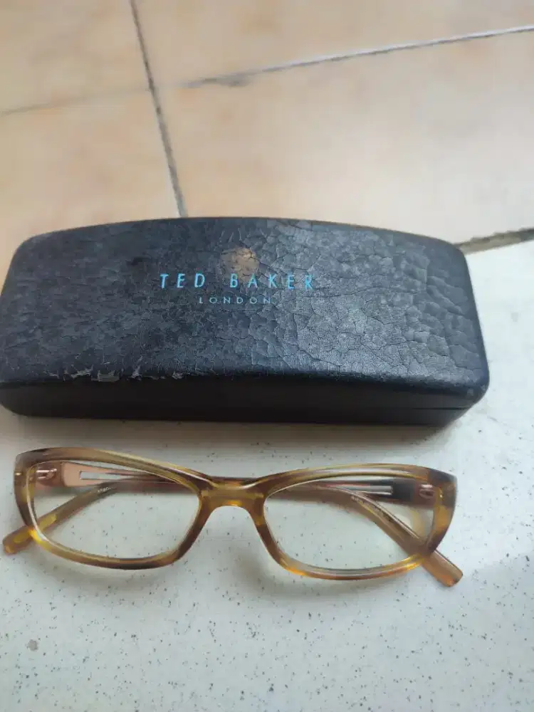Frame kacamata Ted baker