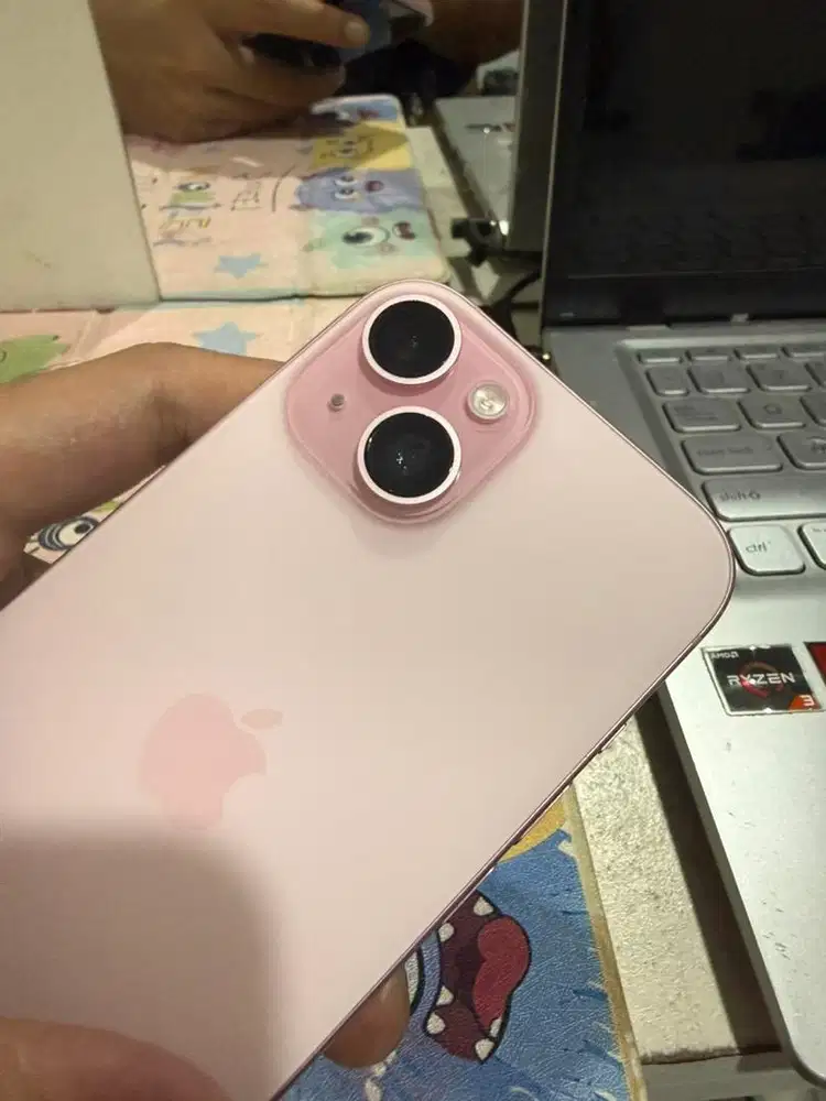 iPhone 15 pink 128gb garansi on